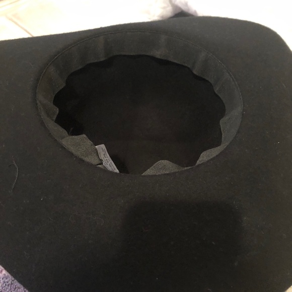 100% wool hat - Picture 3 of 3